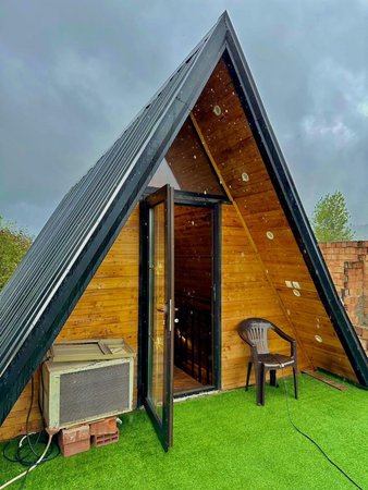 کلبه یک خوابه سوئیسی جکوزی دار رز