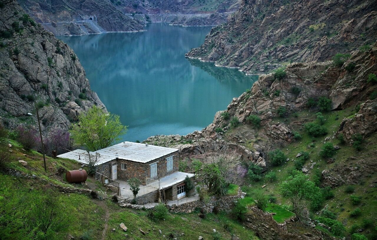 دوخوابه دریاچه بنار