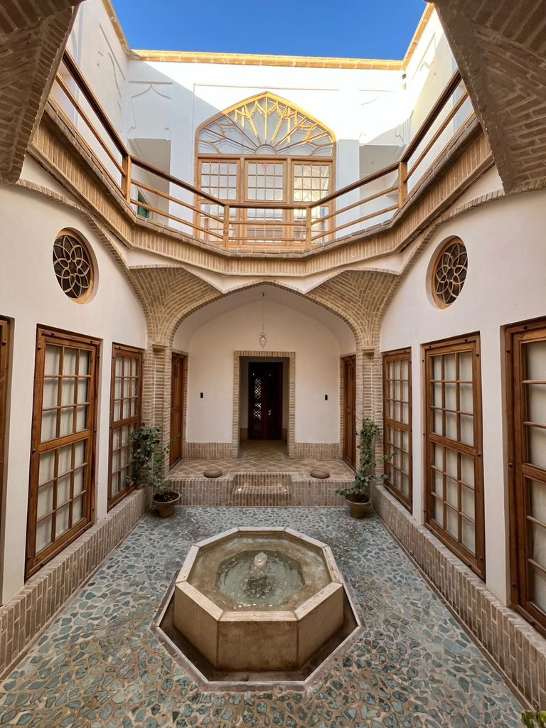 اقامتگاه سنتی خانه نزادی - واحد سه دری 3