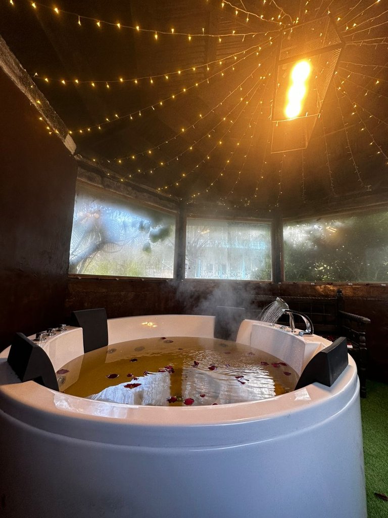 چهارخوابه جکوزی دار دهکده آرامش