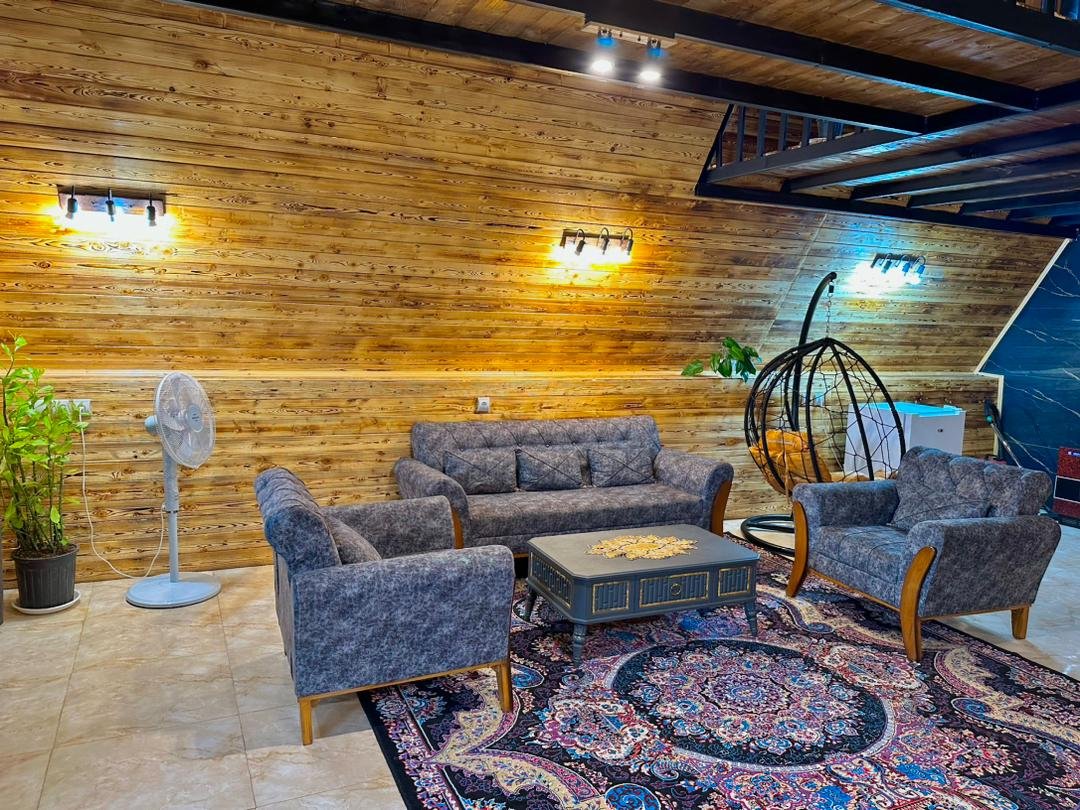 کلبه یک خوابه سوئیسی جکوزی دار رز