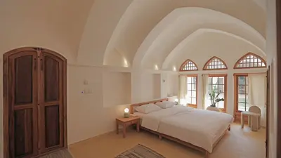 اقامتگاه سنتی خانه نزادی - واحد سه دری 2