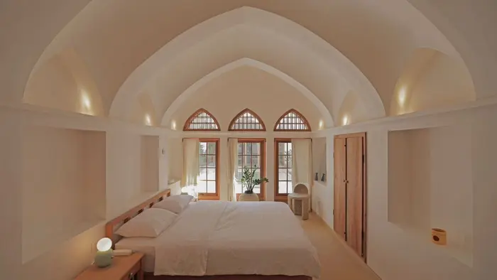 اقامتگاه سنتی خانه نزادی - واحد سه دری 2