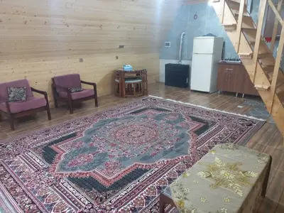 کلبه یک خوابه سوئیسی باران