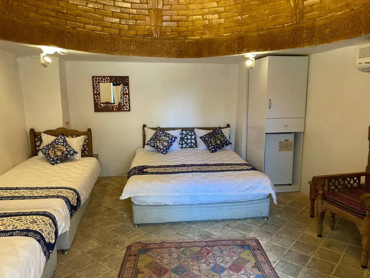 بوم گردی ددمان - اتاق چهارتخته سلطانیه(طبقه بالا)