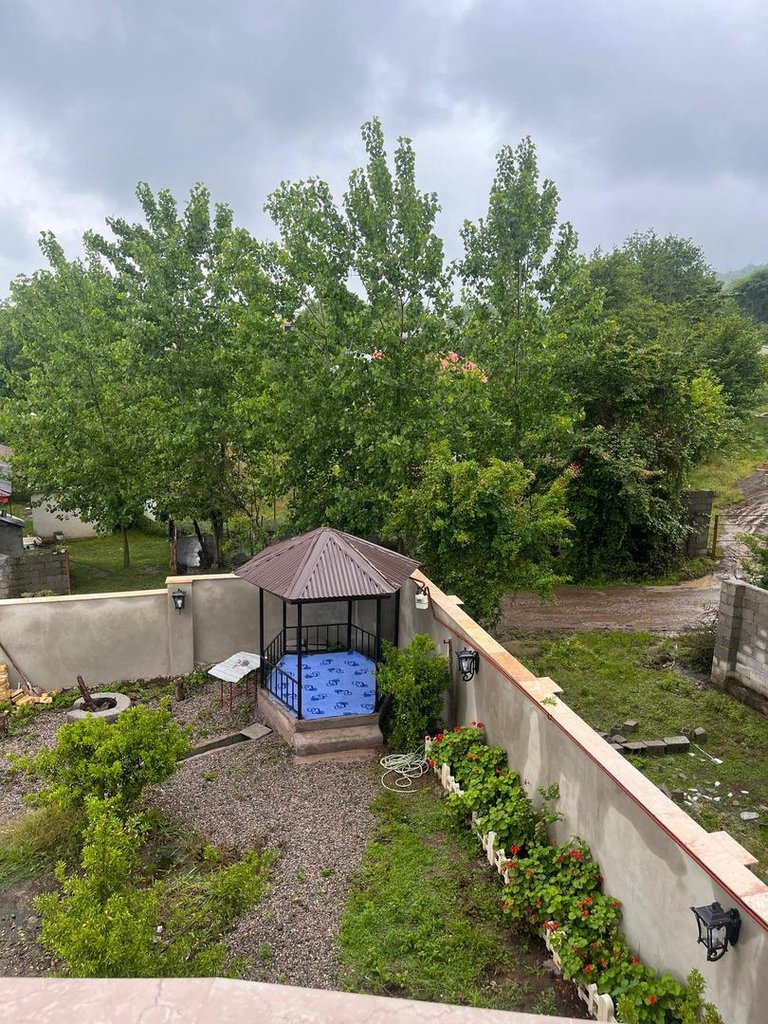 سه خوابه دامنه کوه