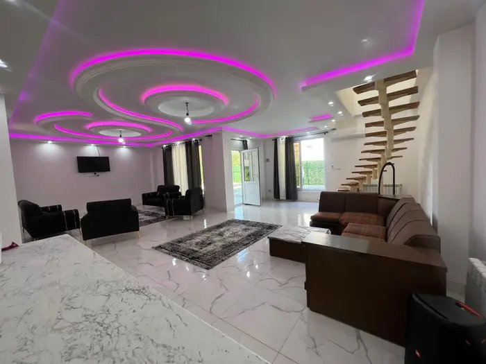 ویلا دوخوابه استخردار آبگرم آقاجانی