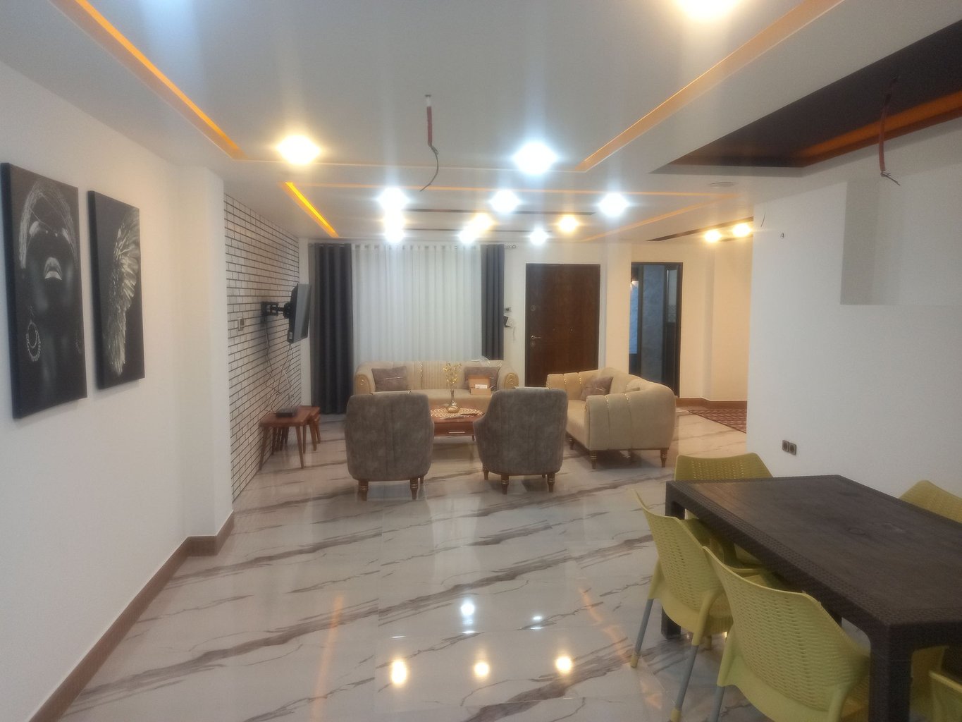 ویلا دوخوابه ساحلی استخر آبگرم تیرنیا 1