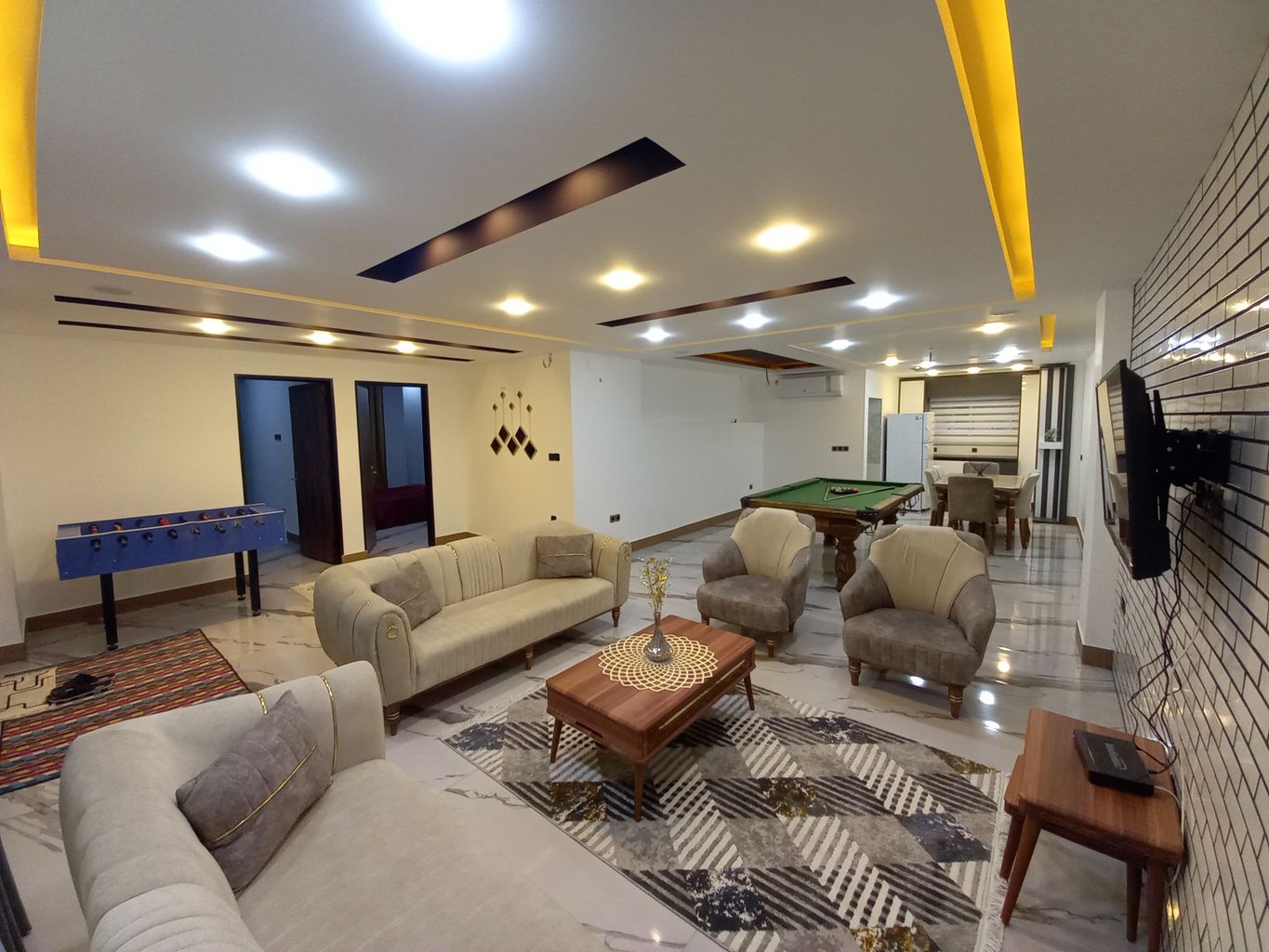 ویلا دوخوابه ساحلی استخر آبگرم تیرنیا 1