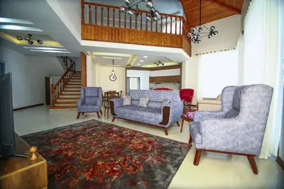 ویلا سه خوابه استخردار آبگرم آرنیکا