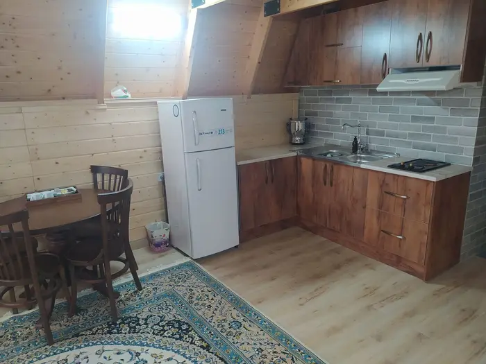 کلبه یک خوابه سوئیسی مرزیکلا - اشپزخانه