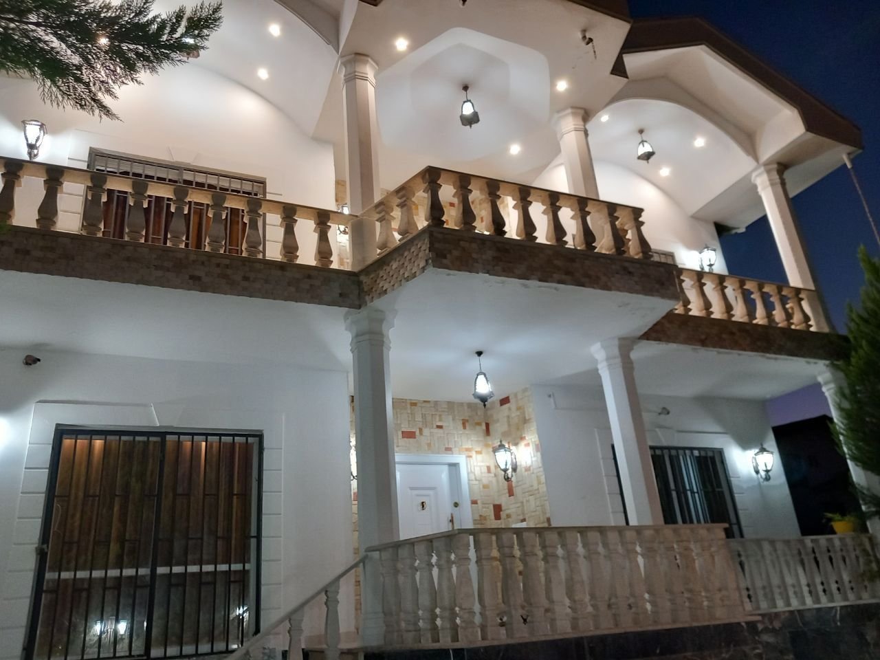 ویلا سه خوابه استخردار آبگرم ارمغان