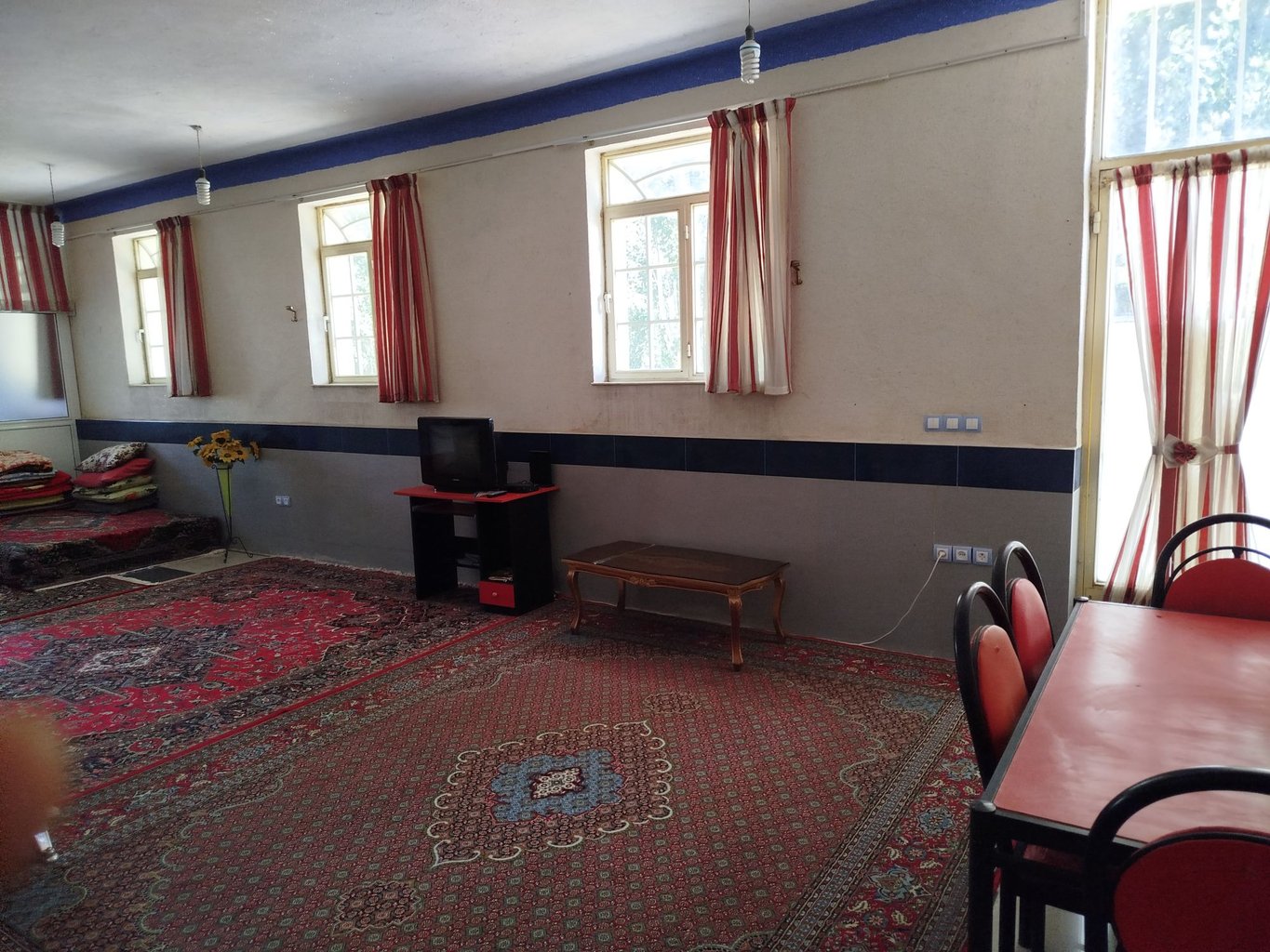 سوئیت فلت حور - هال پذیرایی