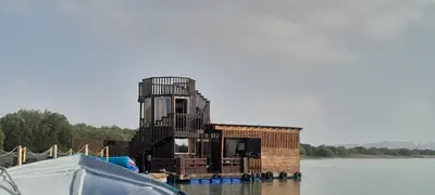 کلبه دهکده شناور - واحد استوانه ای