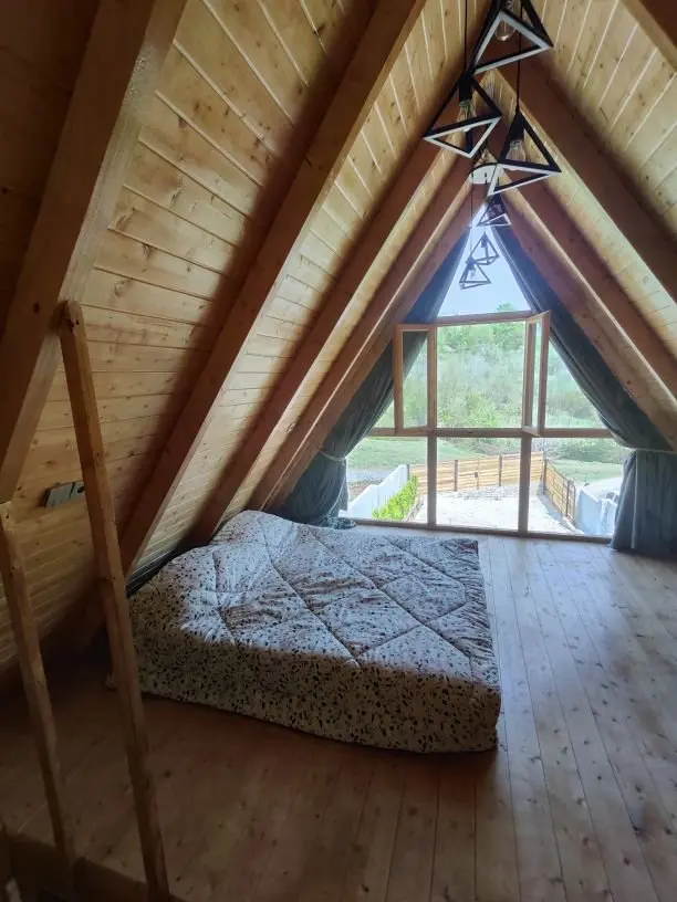 کلبه یک خوابه لاویدا