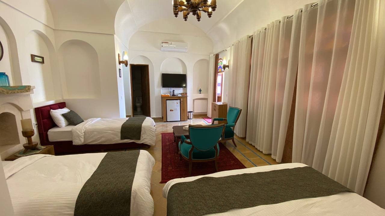 اقامتگاه سنتی افصح الدوله خانه قجری - واحد خوش نشین