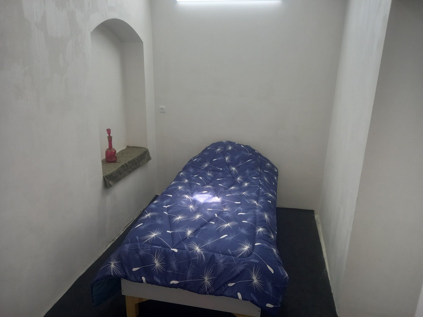 سرای بمانی - واحد مقدس بانو