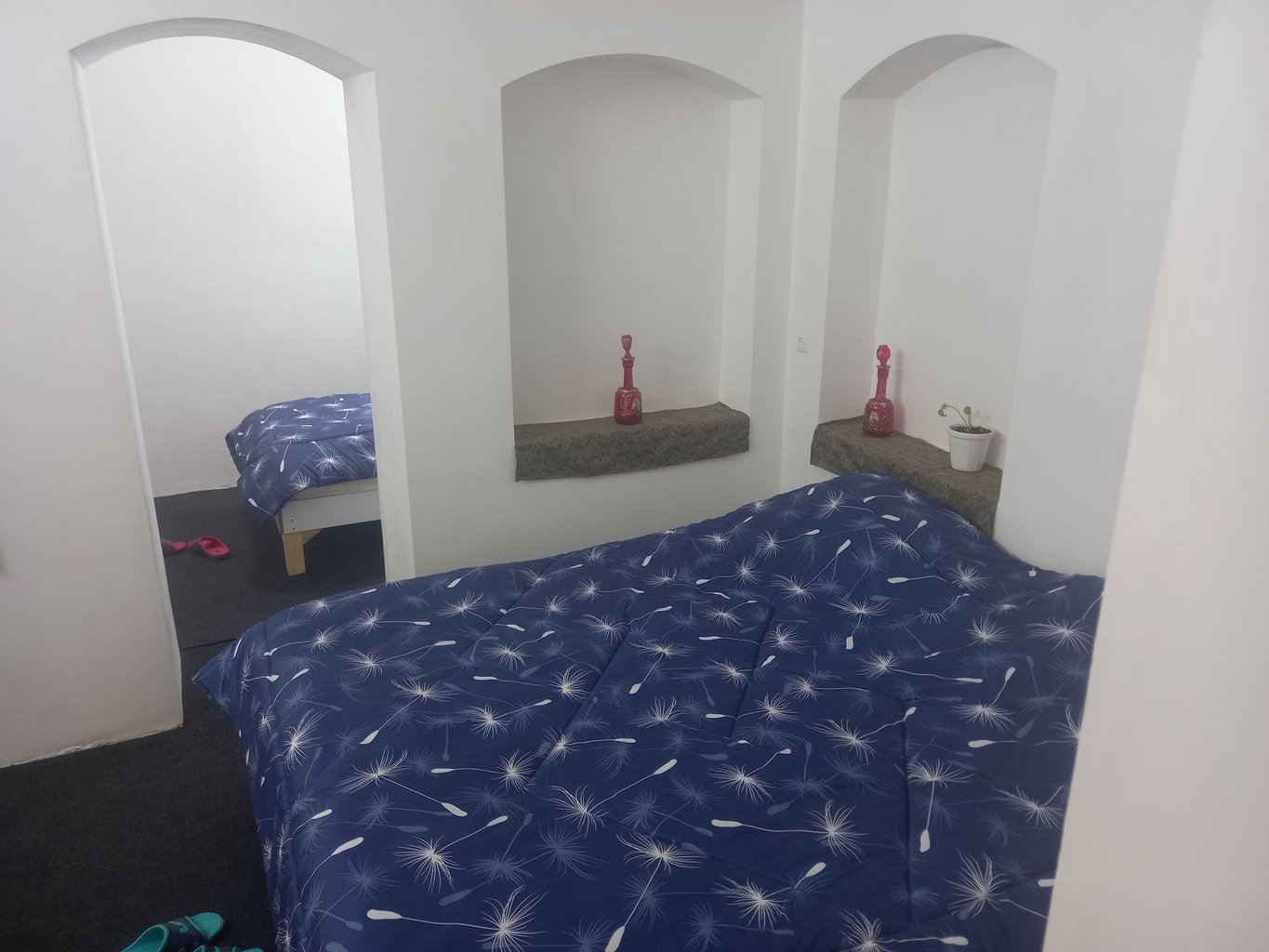 سرای بمانی - واحد مقدس بانو