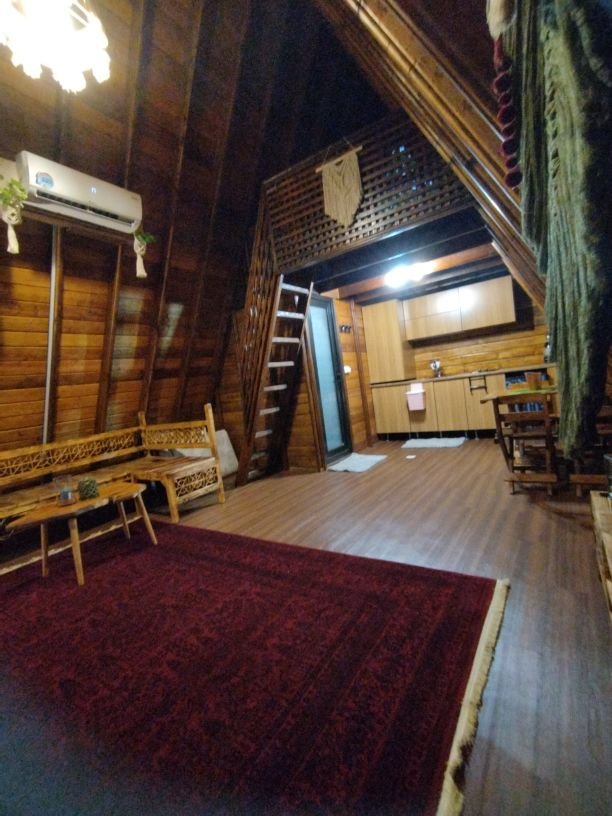 یک خوابه چوبی سینا