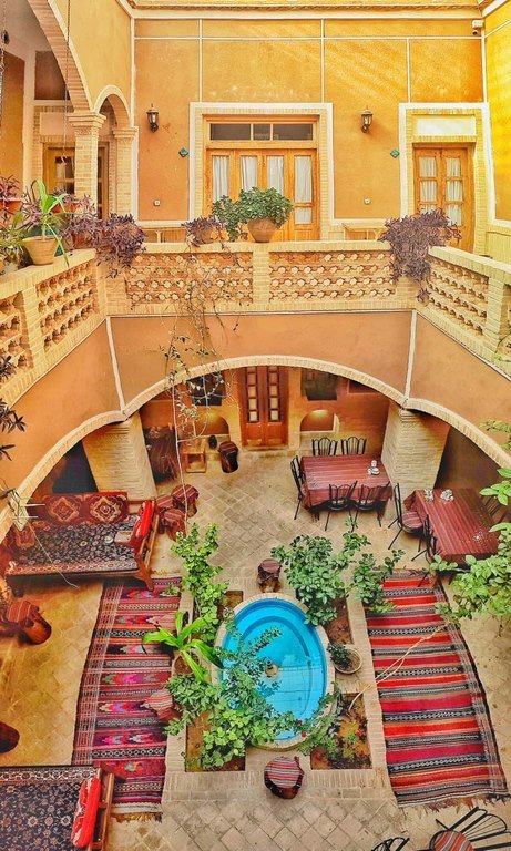 اقامتگاه سنتی آرا - واحد حافظ