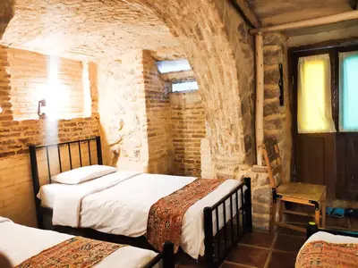 اقامتگاه سنتی بی بی - واحد 5 تخته