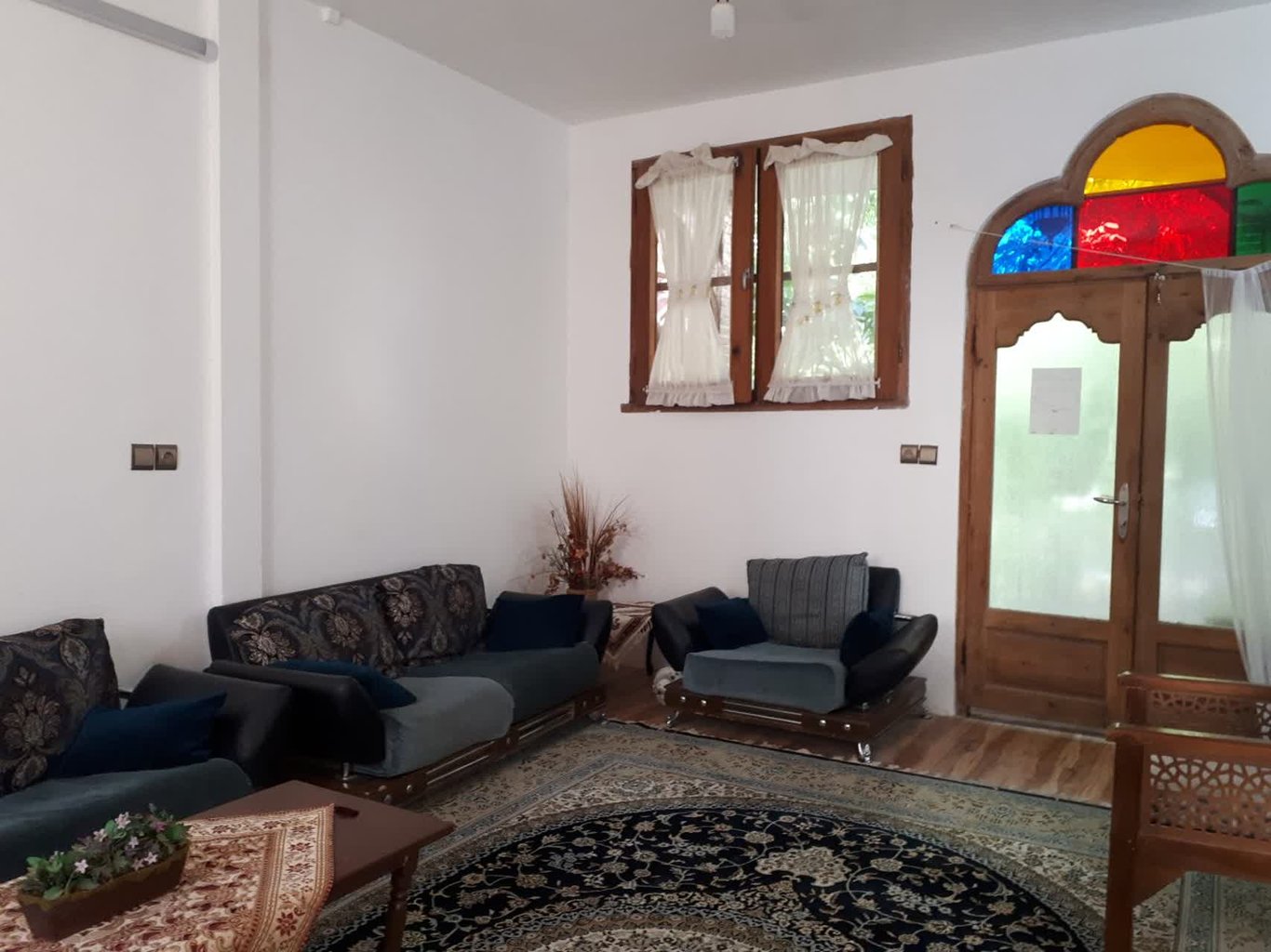 ماه سلطان دشتی - واحد شب نشین