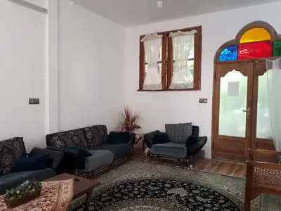 بومگردی ماه سلطان دشتی - واحد شب نشین