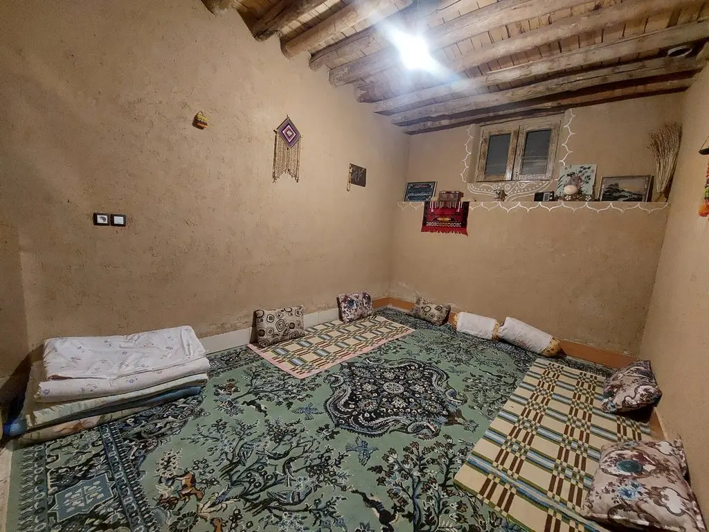 بوم گردی گل محمد - واحد کرندون