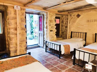 اقامتگاه سنتی بی بی - واحد 5 تخته