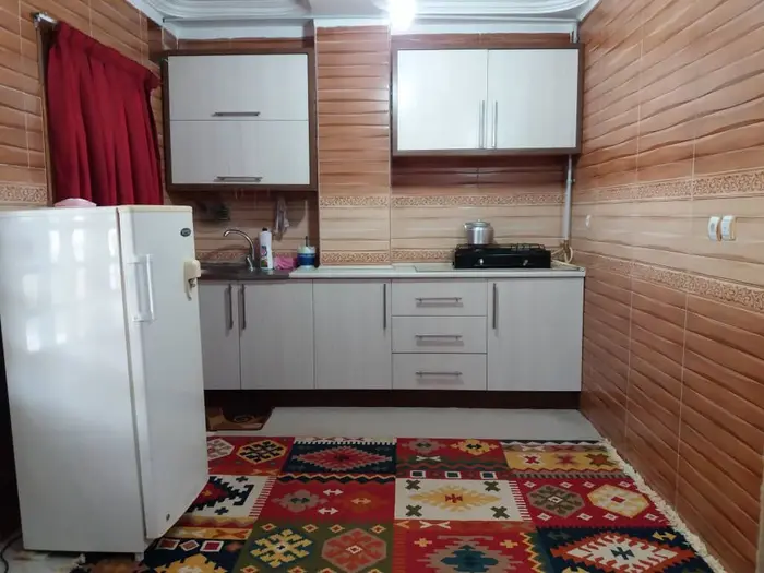 یک خوابه سرای دوستان