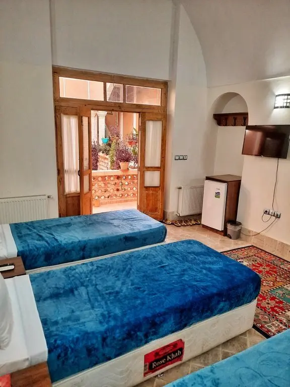 اقامتگاه سنتی آرا - واحد فردوسی