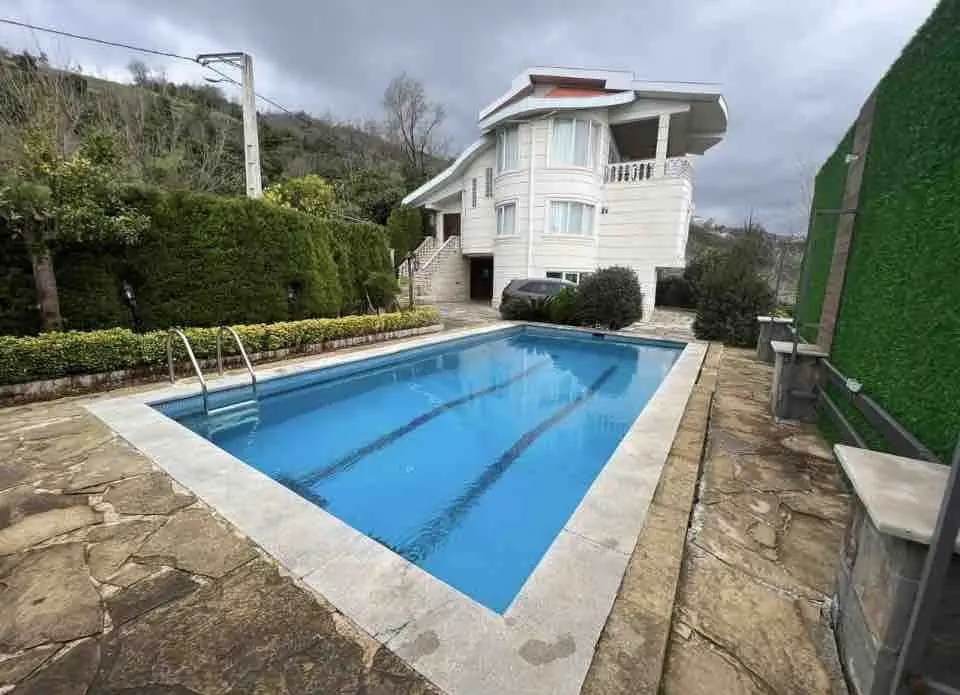 ویلا چهارخوابه تریپلکس استخردار هنرمند