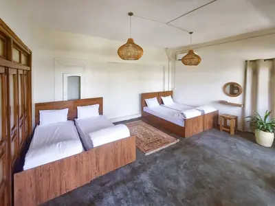 هاستل چیلا - واحد قرمز