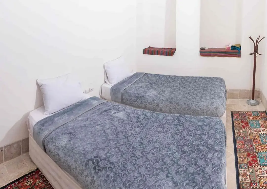 اقامتگاه سنتی آرا - واحد باباطاهر