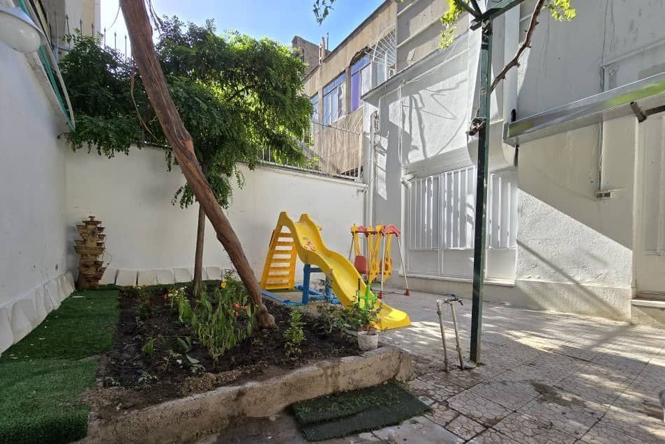 مسافرخانه نارمک - واحد ماه آبی مدائن ۱