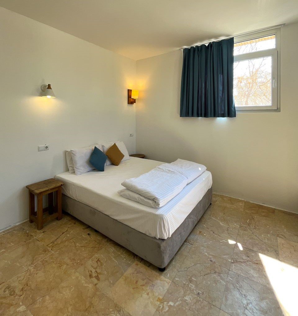 رگ‌ راگ - واحد سه تخته