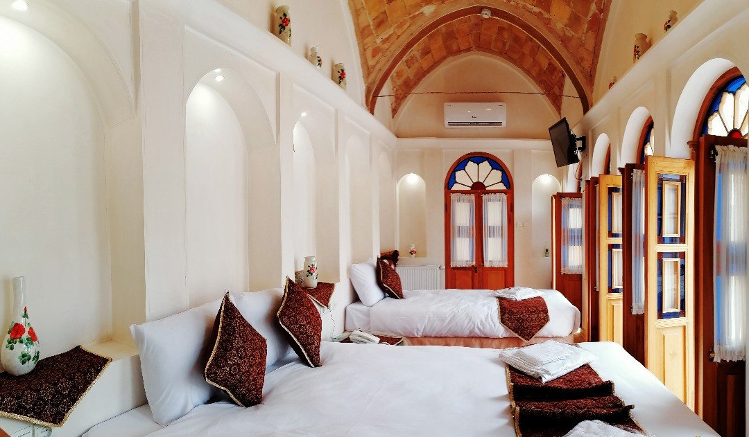 اقامتگاه سنتی سرای صباغیان - واحد ایراندخت ۲۰۷