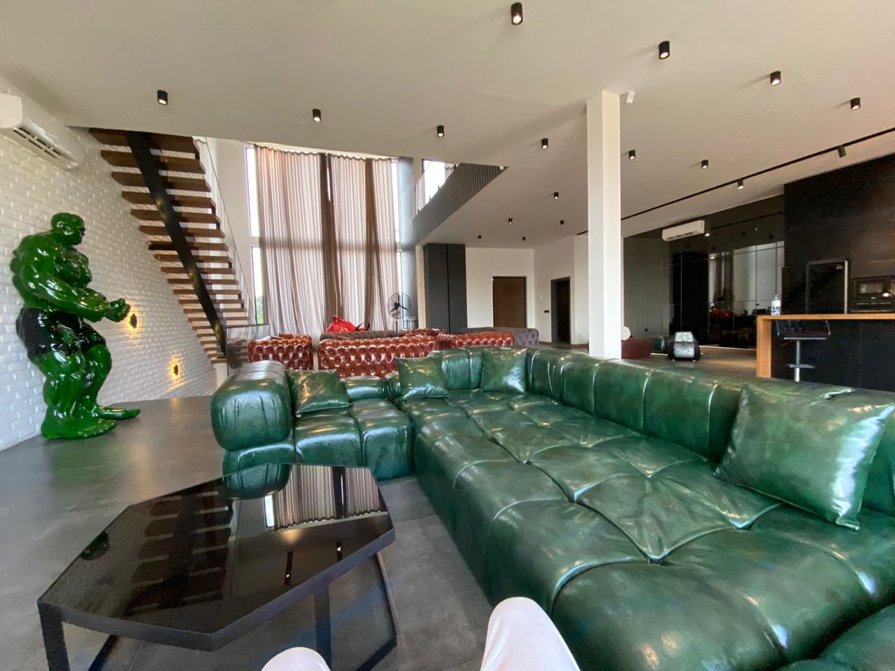 ویلا سه خوابه استخردار آبگرم عمارت نادری