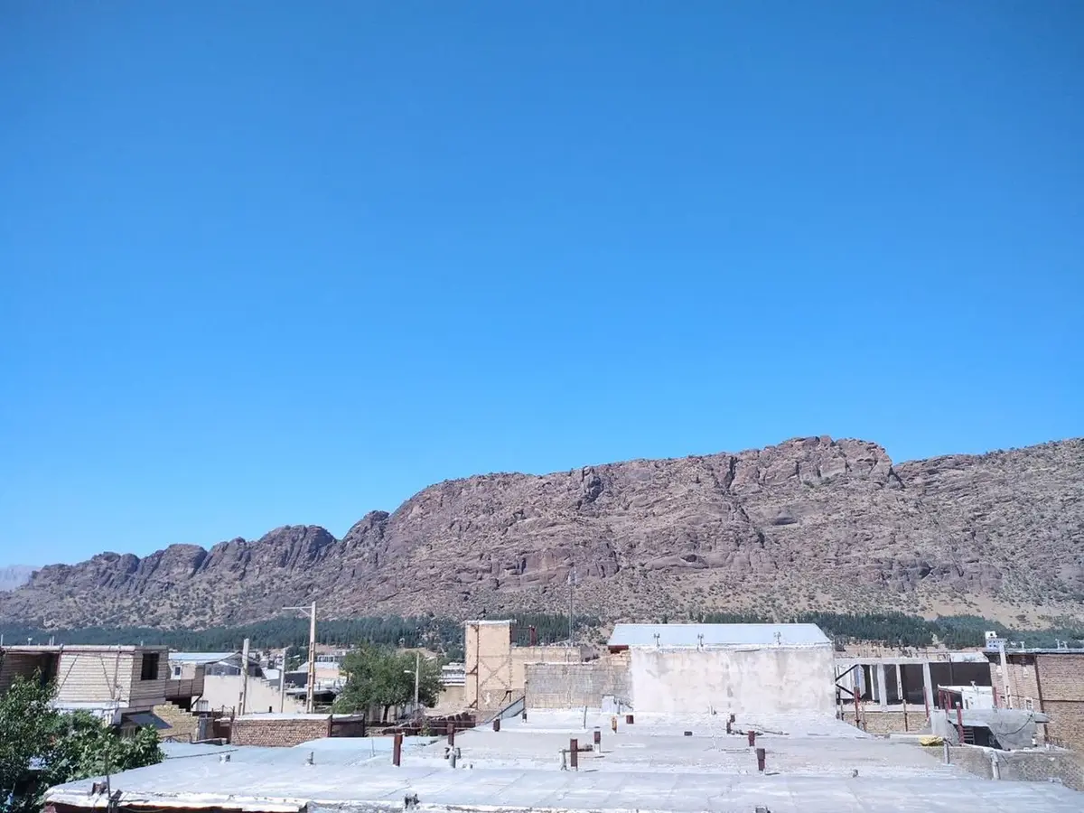 ویلا یک خوابه قلعه سنگی