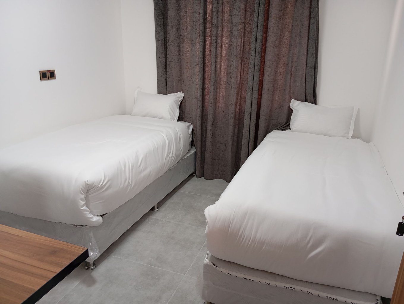 دوخوابه رسام - واحد 203