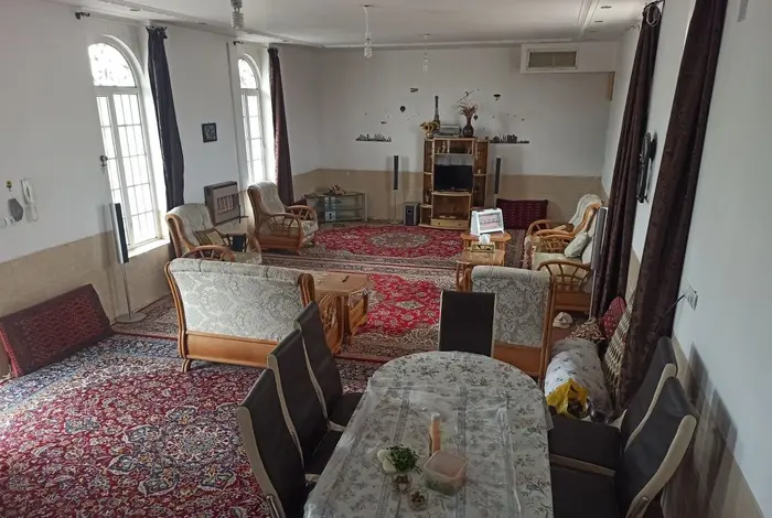 ویلا دوخوابه استخردار زرقان