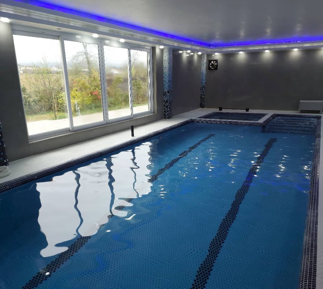 ویلا چهارخوابه عمارت استخردار آبگرم کندلوس شمالی