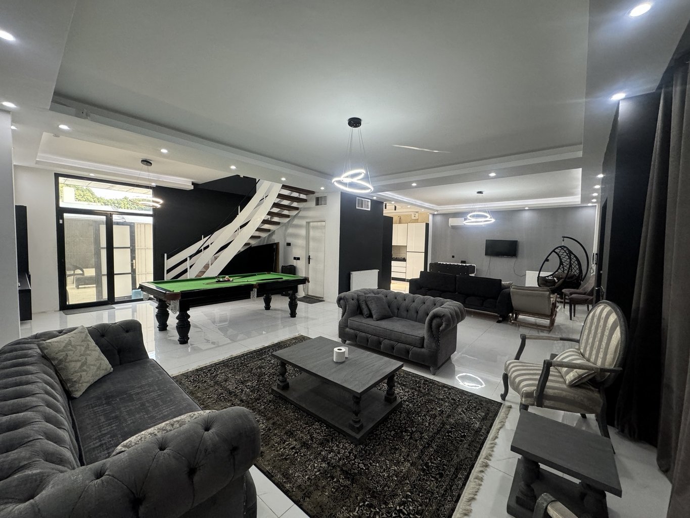 سه خوابه استخردار آبگرم عمارت قصردشت