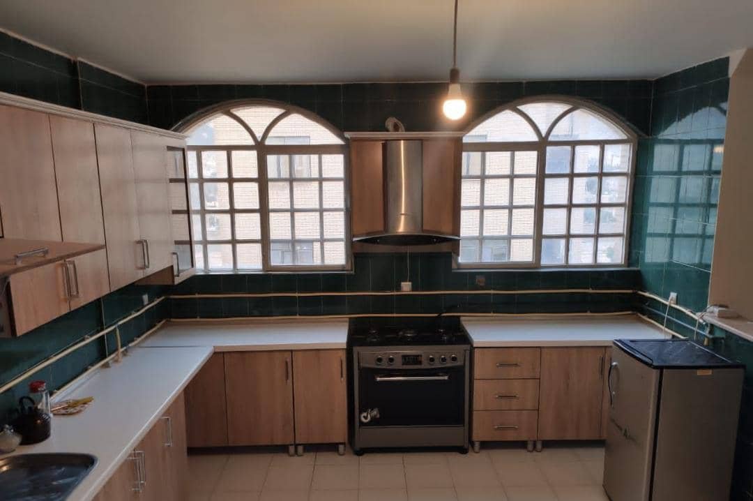 آپارتمان دوخوابه زند 1