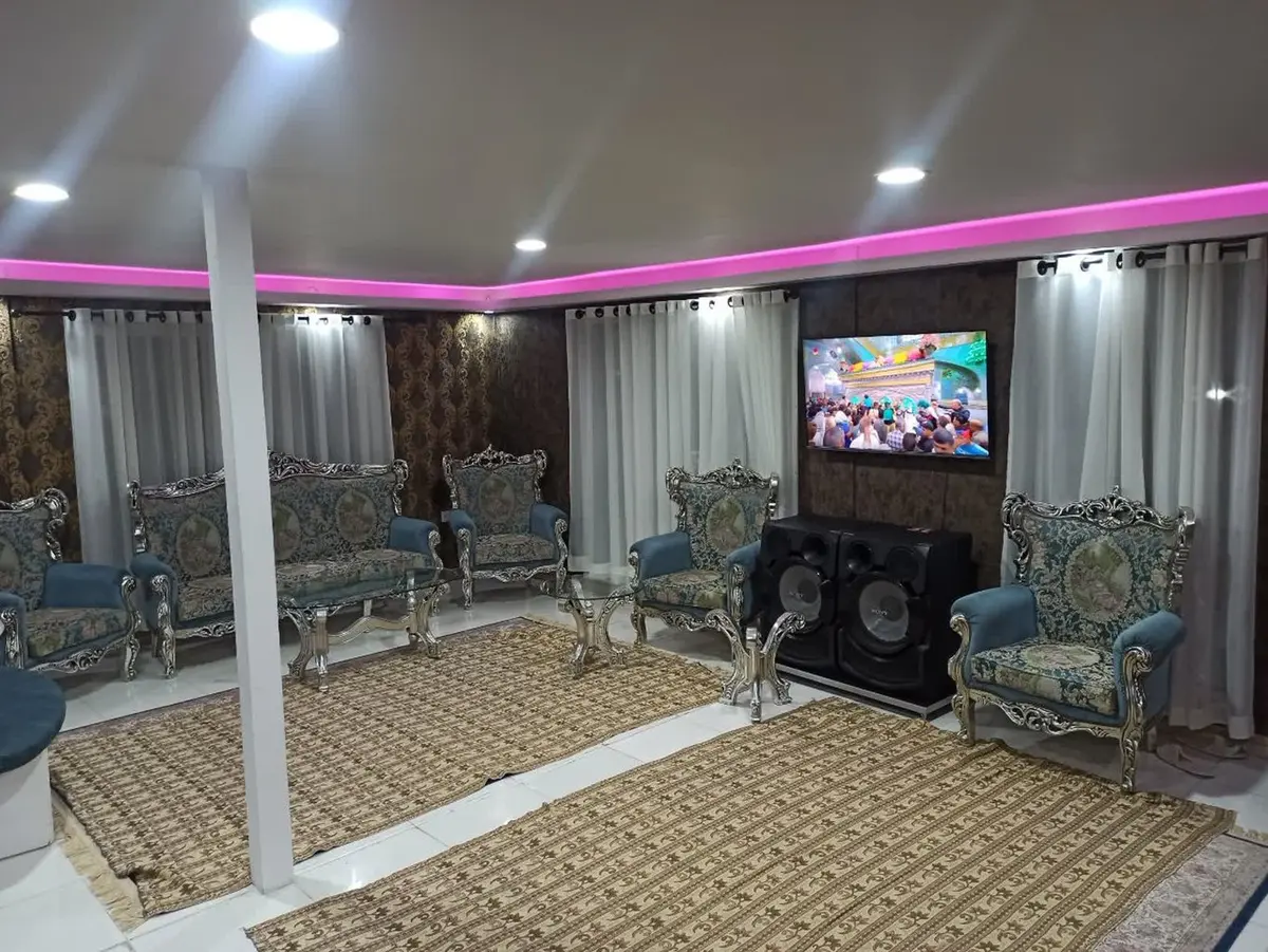 ویلا یک خوابه استخردار آبگرم باغ هفت چنار -  پذیرایی پایین