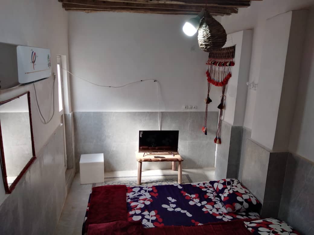 دنج - واحد نگین خلیج فارس