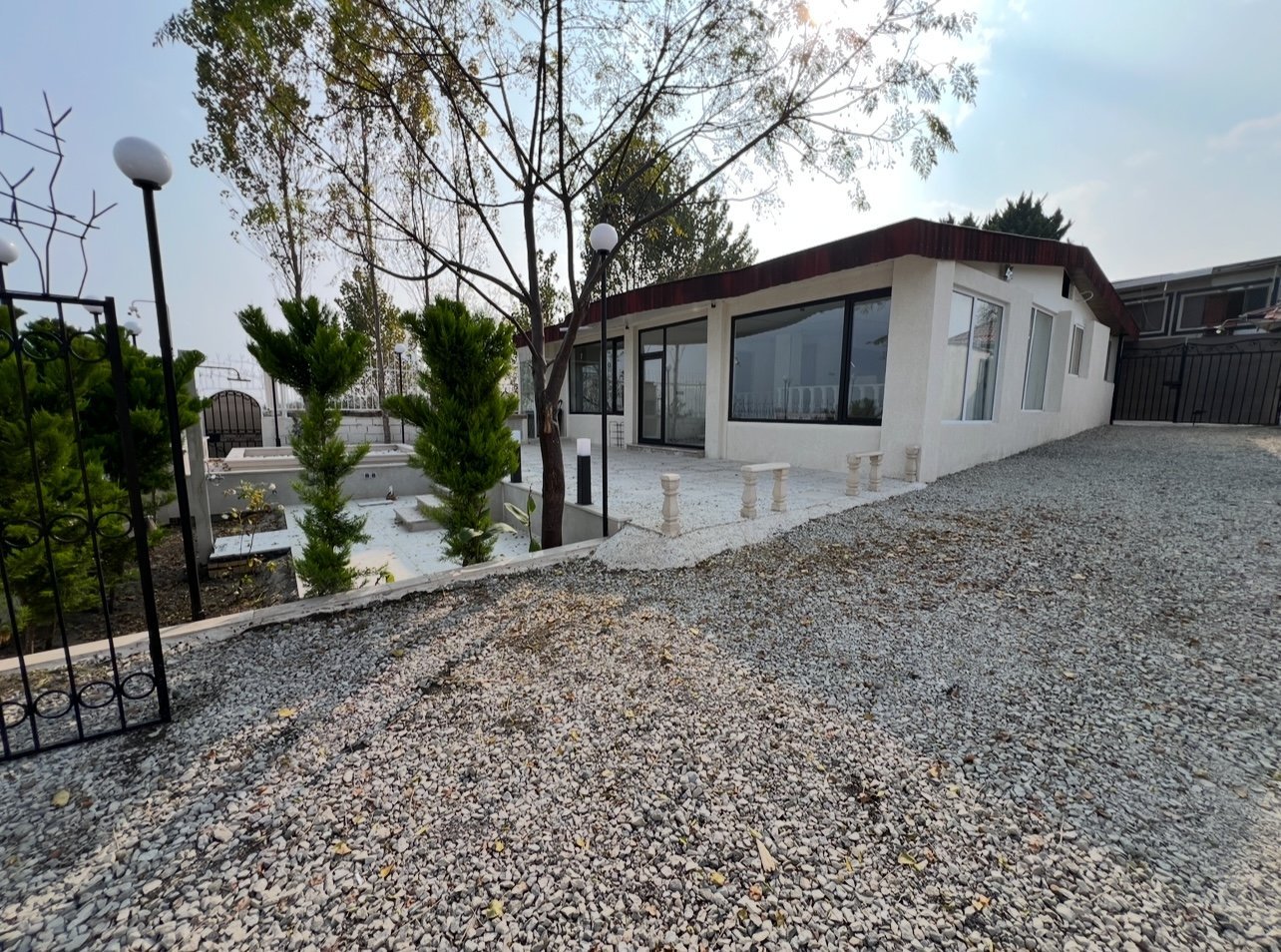 سه خوابه ساحلی نادر