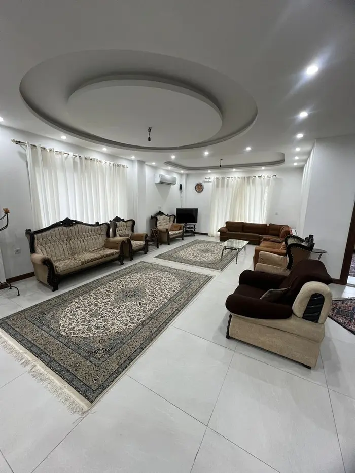 ویلا سه خوابه جنگلی کیانوش