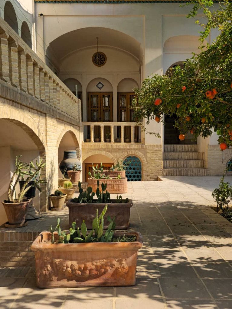 اشکوب - واحد دوتخته ایوان