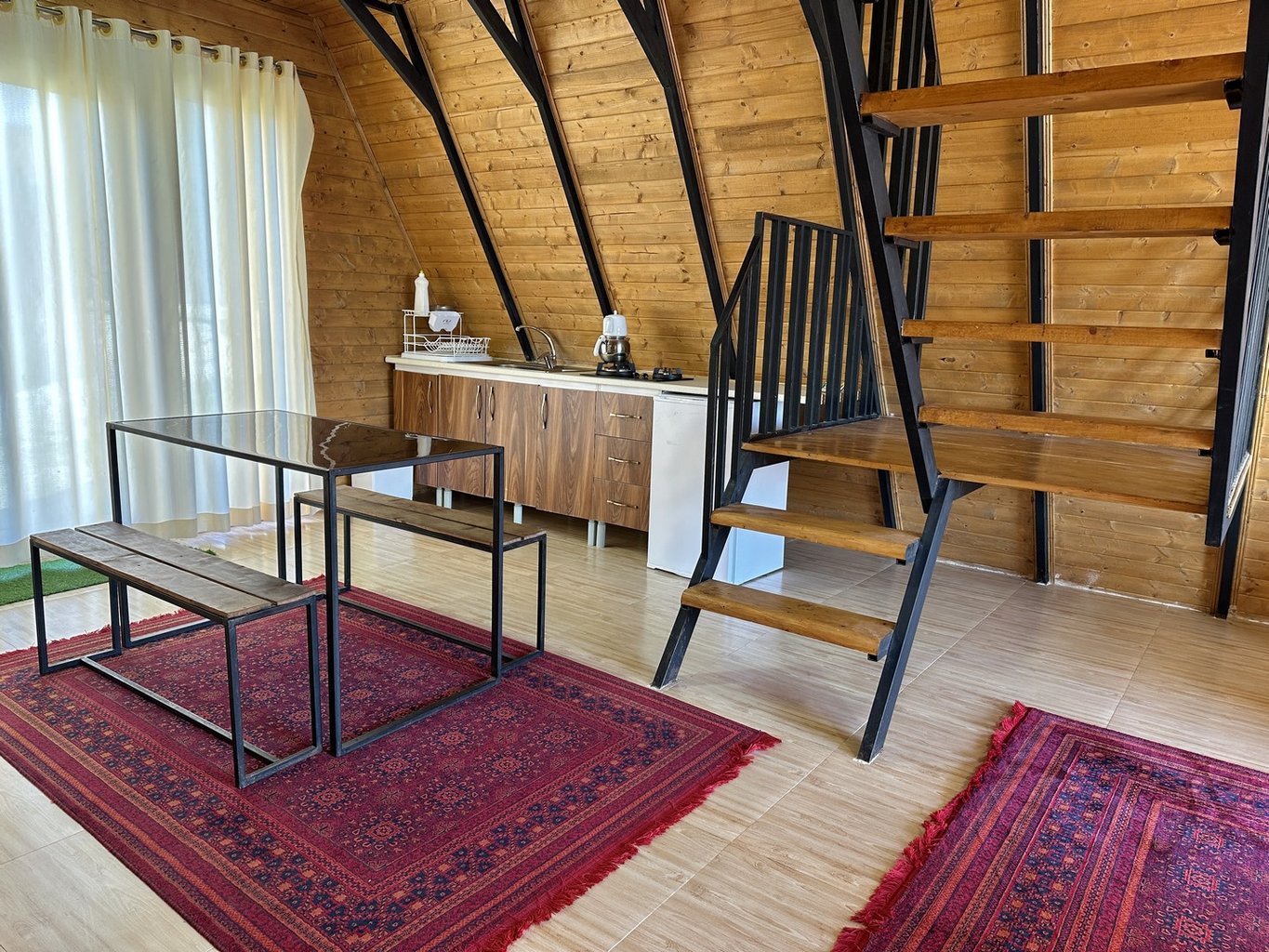 کلبه دنسه بام هیرکانی - واحد تمشک